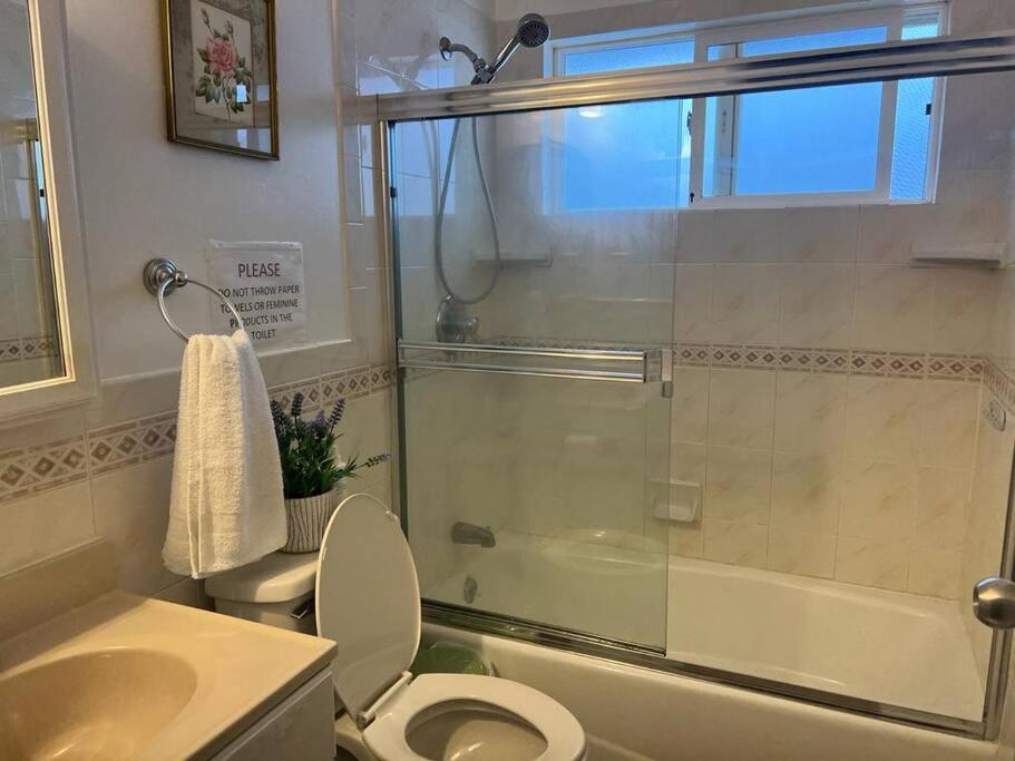 Affordable Private Rooms With Shared Bath Kitchen Near Sfo Daly City Eksteriør billede